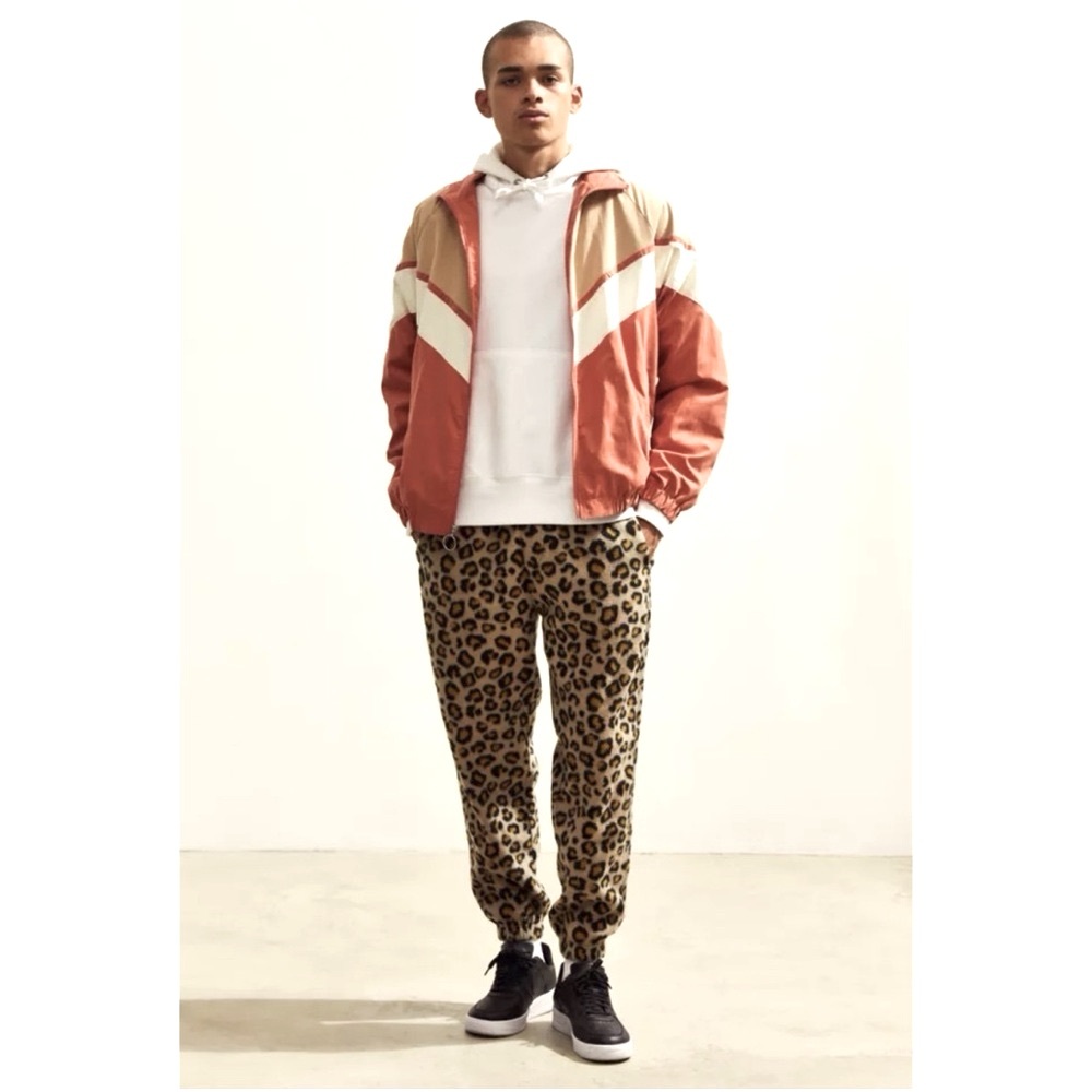UO Adam Sandler Hubie Halloween Hubie Dubois Windbreaker Tracksuit Jacket Size:M